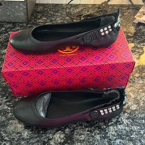 Tory Burch size 81/2 Minnie embellished two way ballet shoes.